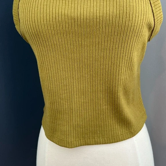 Forever 21 Olive Ribbed Cropped Tank Size Large - Picture 4 of 7